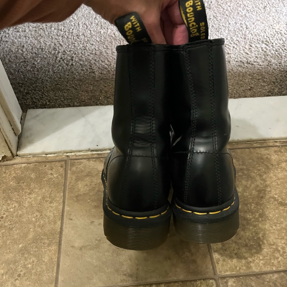 Dr. Doc Martens 1460 W Leather Boots Black Smooth Solid Lace-Ups Size 9 - Picture 4 of 9